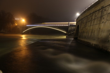 Brückenlicht bei Nacht 4