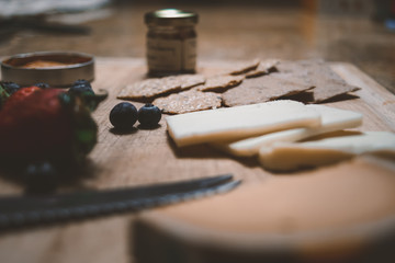 Fototapeta na wymiar cheese charcuterie board crackers apero 