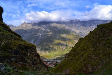 Naklejka premium mountains and clouds