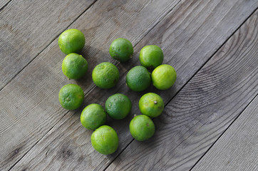 Limones (Mexican lemons). Hopefully, your server will bring you these and not yellow lemons when asking for 
