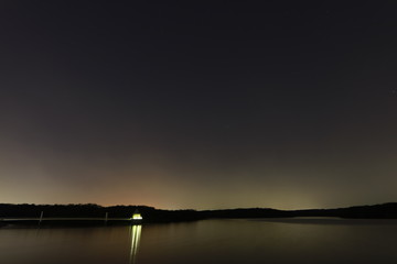 Obraz premium 狭山湖と夜空