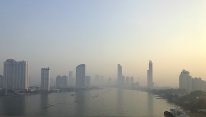 Naklejka premium City in the mist 