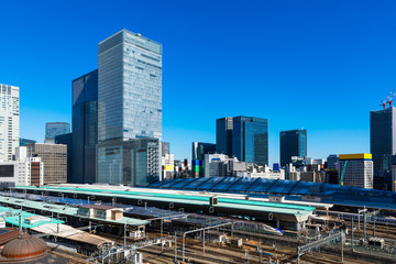 (東京都ｰ都市風景)東京駅ホームと八重洲側のビル群１