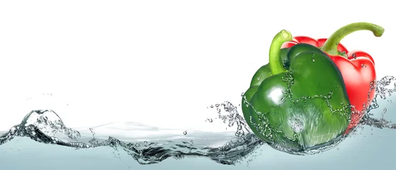Photo sur Plexiglas Légumes frais Poivron en spray d& 39 eau