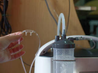 Oxygen concentrator tank by pure water