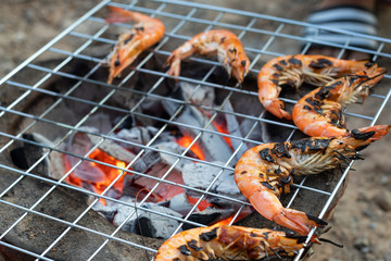 Fresh shrimp from freshwater on stove Grill
