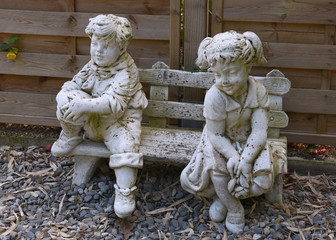 Statue enfants Jardin des Martels