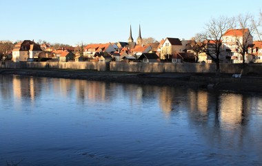 Naklejka premium Blick über die Mulde auf Grimma