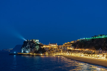 Veduta panoramica di Scilla al calar della sera, provincia di Reggio Calabria IT