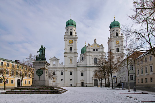 Passauer Dom St. Stephan in Passau in Niederbayern, Bayern, Deutschland