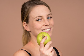 girl with an apple