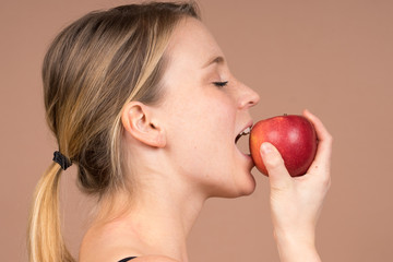 girl with an apple