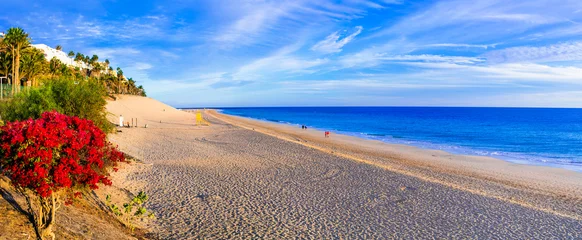 Gardinen Die besten Orte auf Fuerteventura - das malerische Morro Jable mit tollem Strand im Süden, Kanarische Inseln © Freesurf