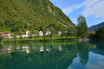Fototapeta na wymiar lake in slovenia