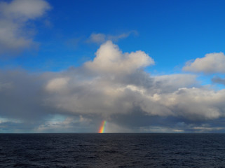 Naklejka na ściany i meble Regenbogen über dem Atlantik