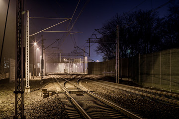 Obraz na płótnie Canvas linia kolejowa z rozjazdem i wiaduktem