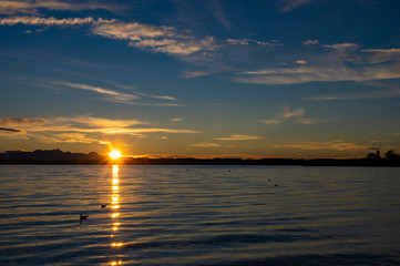 Sonnenuntergang über dem See