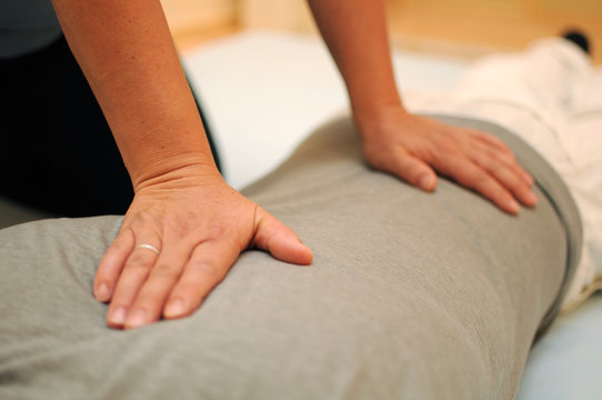 A person getting a shiatsu massage