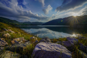 Obraz premium lake in mountains