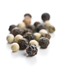 Different types of dried peppercorn.