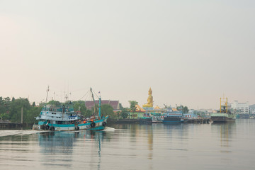 Fototapeta premium Bangkok, TH - January 10, 2019 : Thai Fishing Boats