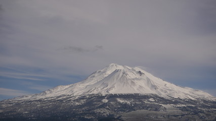 Fototapeta na wymiar Mount Shasta Wide