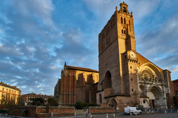 Fototapeta na wymiar Saint Etienne Cathedral, Toulouse, France