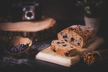 Vegan cake with blueberries and cinnamon
