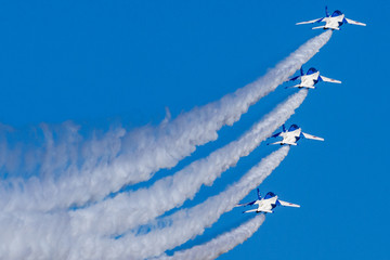 One Line Soaring by Four Jets