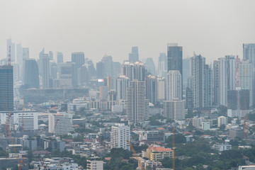 Fototapeta na wymiar Bangkok city tower cityscape urbun air pollution pm2.5