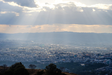 若草山から見た奈良の町　光芒　天使のはしご