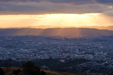 若草山から見た奈良の町　光芒　天使のはしご