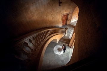 Beautiful romantic wedding in Alhambra - obrazy, fototapety, plakaty
