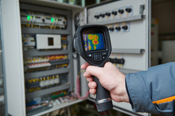 thermal imaging inspection of electrical equipment