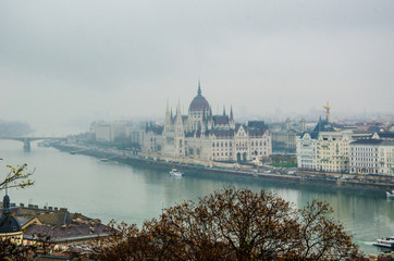 Fototapeta na wymiar Budapest - Palazzo del Parlamento