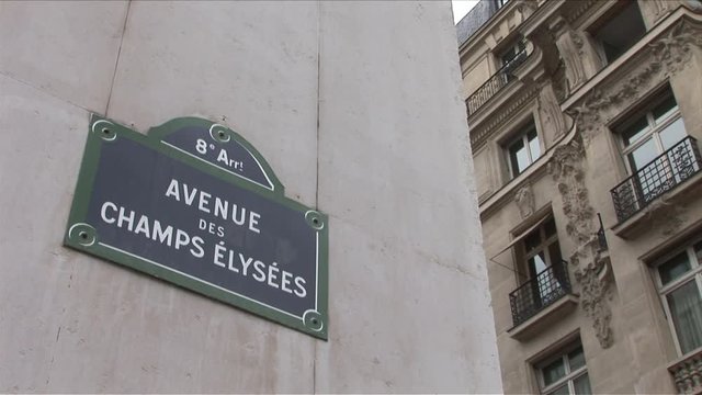 8eArr AVENUE DES CHAMPS ELYSEES sign in Paris France