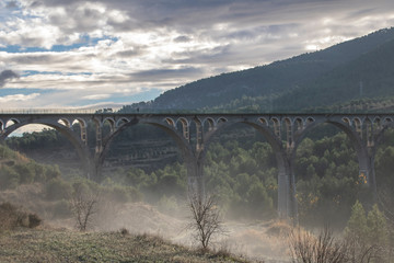 Puente de las siete lunas con neblina, Alcoy, Alicante