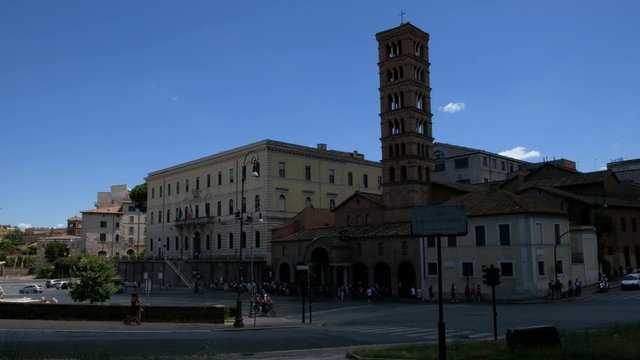 Roma (Patrimonio de la Humanidad). SPQR. Ciudad Eterna. Bocca della Verità, Iglesia de Santa Maria in Cosmedin. Lazio, Italia, Europa.