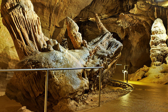 The &ldquo;locomotive&rdquo; stalactite geological attraction in cave Baradla in Aggtelek, Hungary