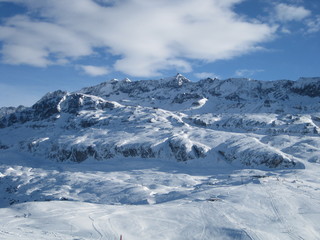Fototapeta na wymiar cloud,clouds,snow,winter,mountain,sky,nature,white,ski,peak,skiing,glacier,alpes