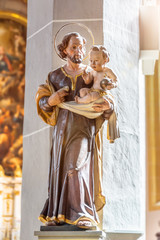 Saint with baby Jesus in his hands