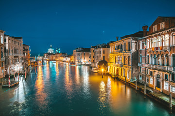 Fototapeta na wymiar Venice at night