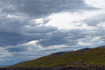 Fototapeta na wymiar herbstliche Landschaft entlang der F550, Island