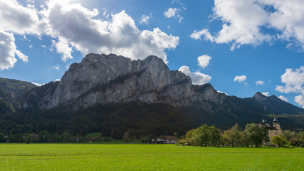 Naklejka premium Die Drachenwand am Mondsee, Österreich