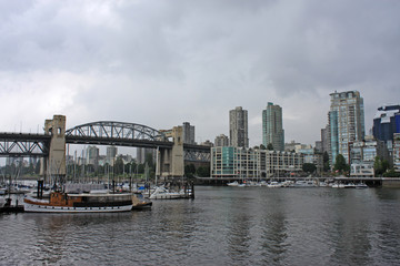 Fototapeta na wymiar Burrard Street Bridge,Vancouver, Canada