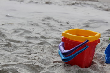 Wiadro na plaży © Marek