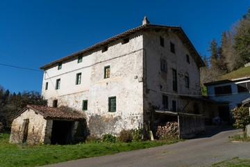 Caserío abandonado © enzo