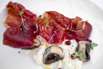 burrata an ham
