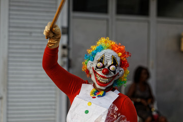Clown aux beaux yeux au carnaval de Cayenne en Guyane française