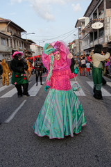 Une belle touloulou au carnaval de Cayenne en Guyane française